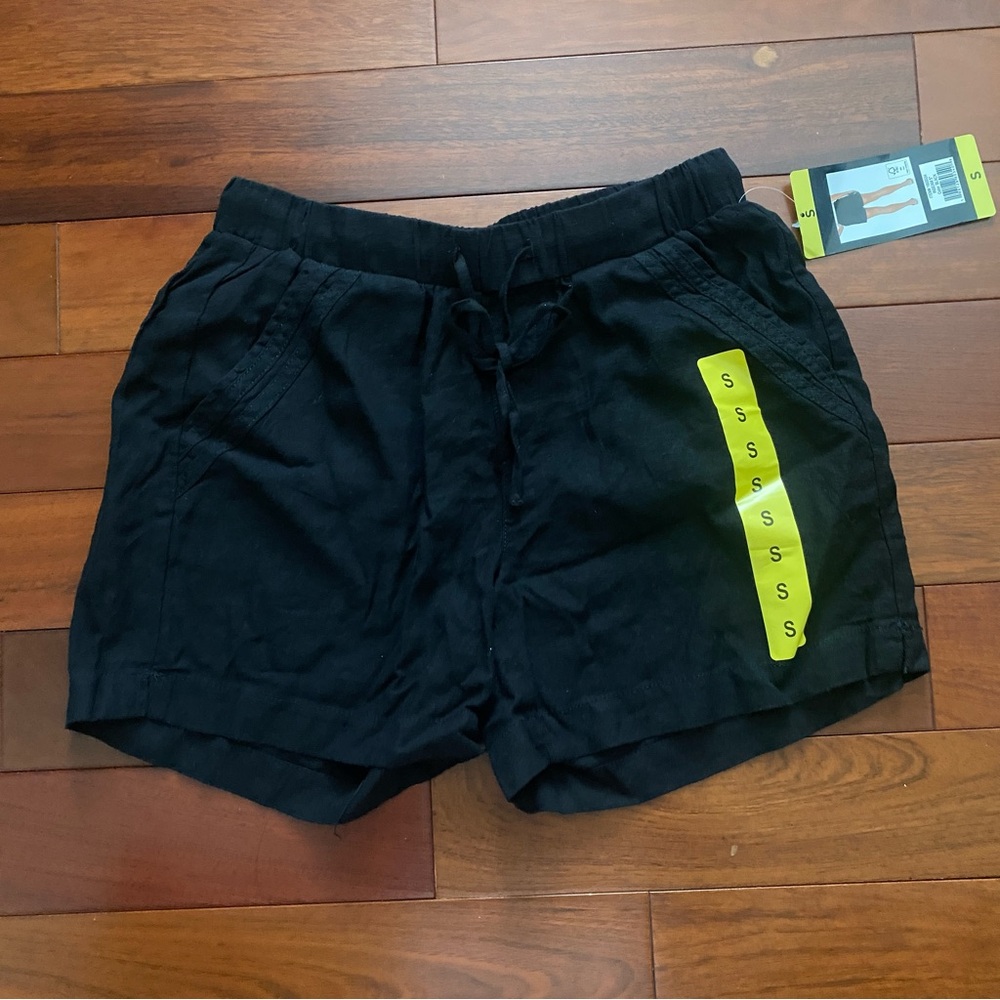 Briggs Short black new with tags, size small, two back pockets
